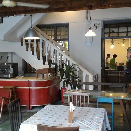 The Loft @ 13 Hibiscus Lägenhet Malacca Exteriör bild