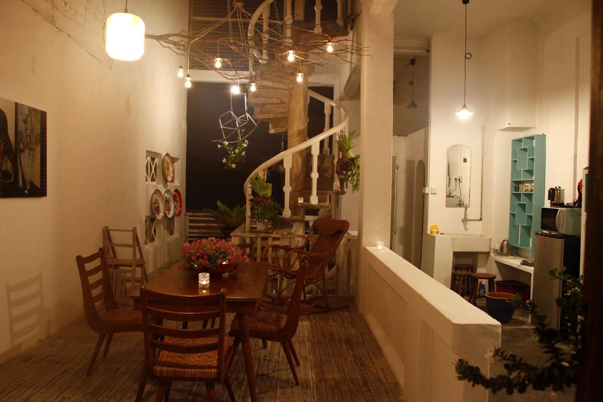 The Loft @ 13 Hibiscus Lägenhet Malacca Exteriör bild